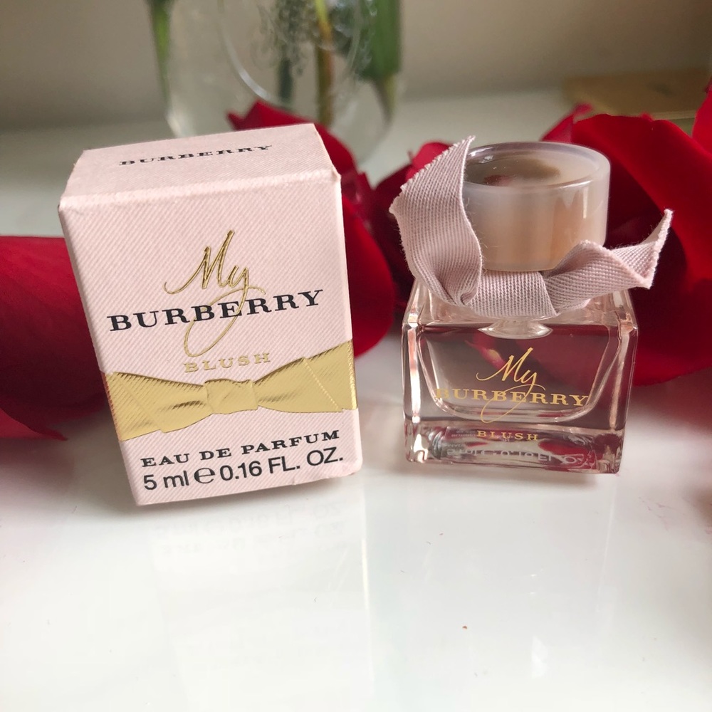 Burberry Blush perfume